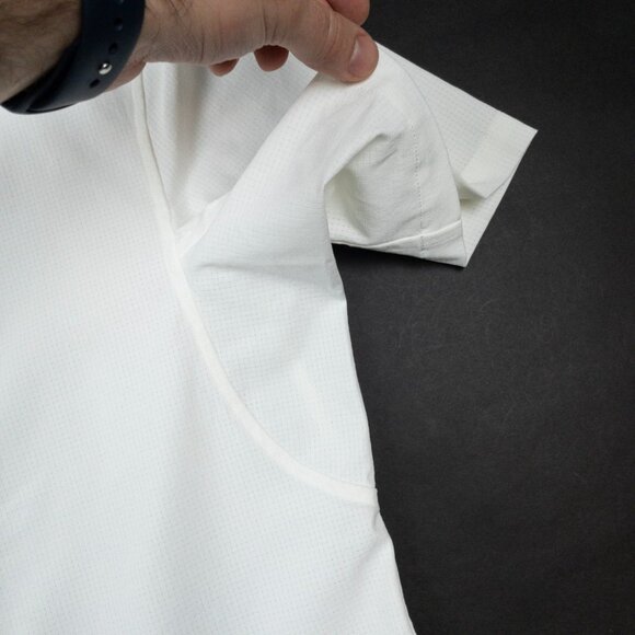 Lululemon Airing Easy Shirt Mens Small Short Sleeve Button-Up Solid White Vented - Picture 6 of 14
